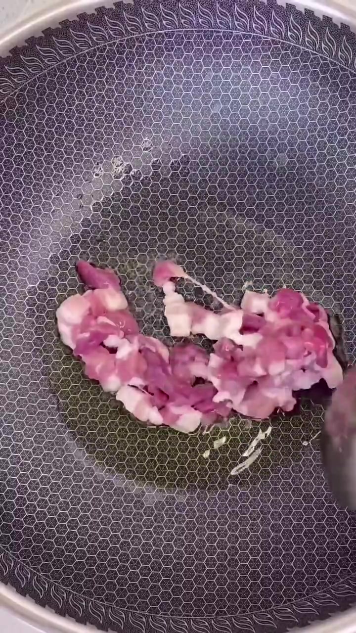 东北硬菜,酸菜炖粉条子的做法!