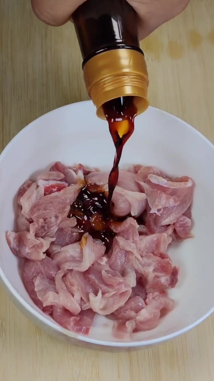 洋葱炒肉片,简单好吃,喜欢的收藏