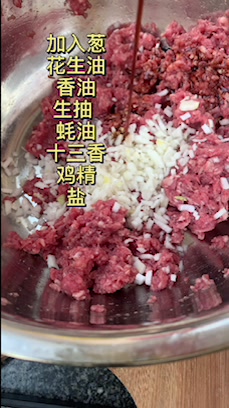 家种的大白菜,又水灵又好吃,白菜牛肉蒸饺,你们爱吃吗?