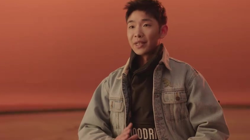 #海兽之子#目睹时空交错,在海洋探索中寻找生命灵感～与胡沈员走进创作幕后,看他如何化作“水