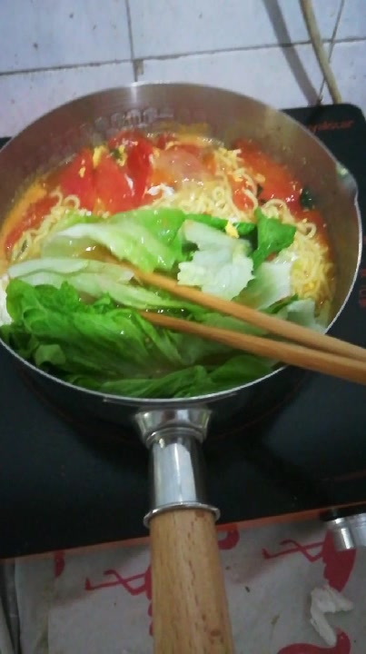 泡面这样做别有一番风味,再来一锅银耳雪梨红枣糖水滋阴解燥!