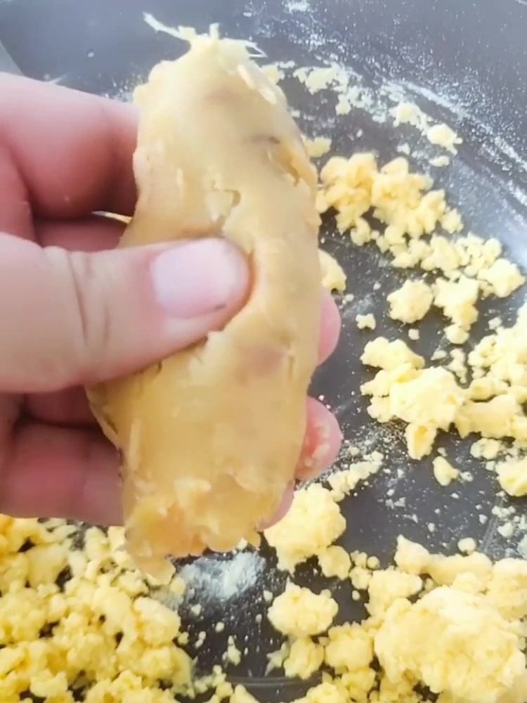 玉米面粉和红薯,制作一款饵料