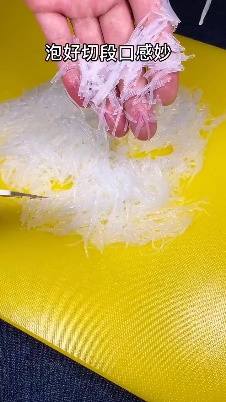 家庭美食制作:牛肉粉丝包子馅,你做过吗?