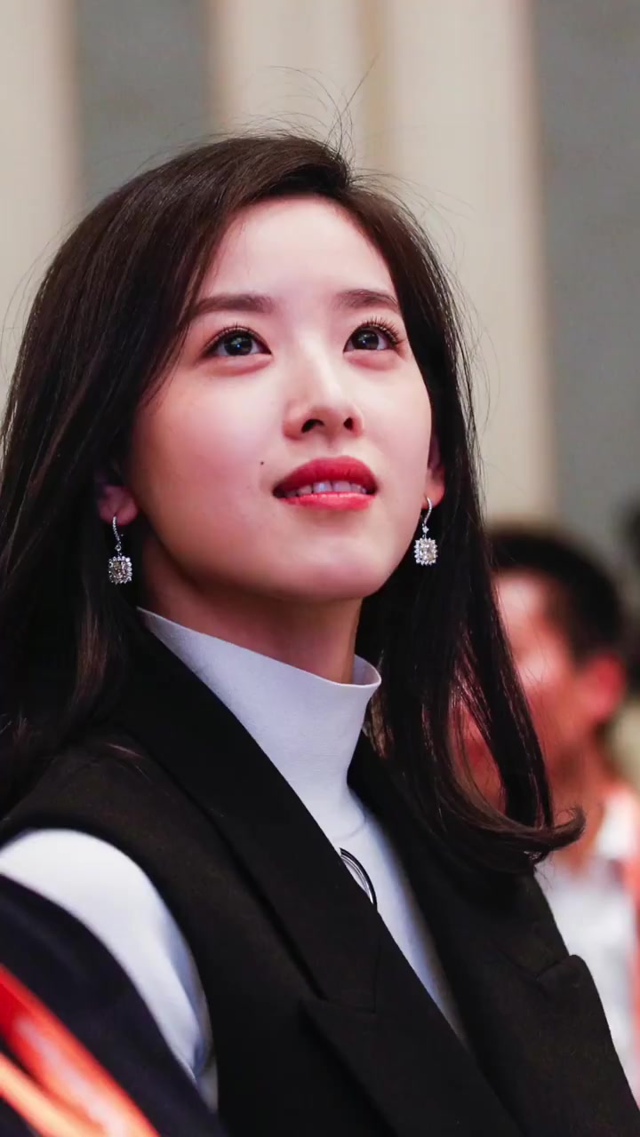 章泽天公司申请奶奶茶妈咪等商标,范围涉及教育娱乐等