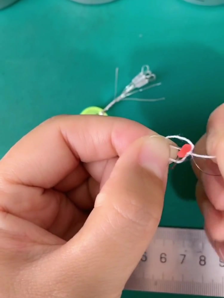钓鱼教程:钓鱼线组的简易做法