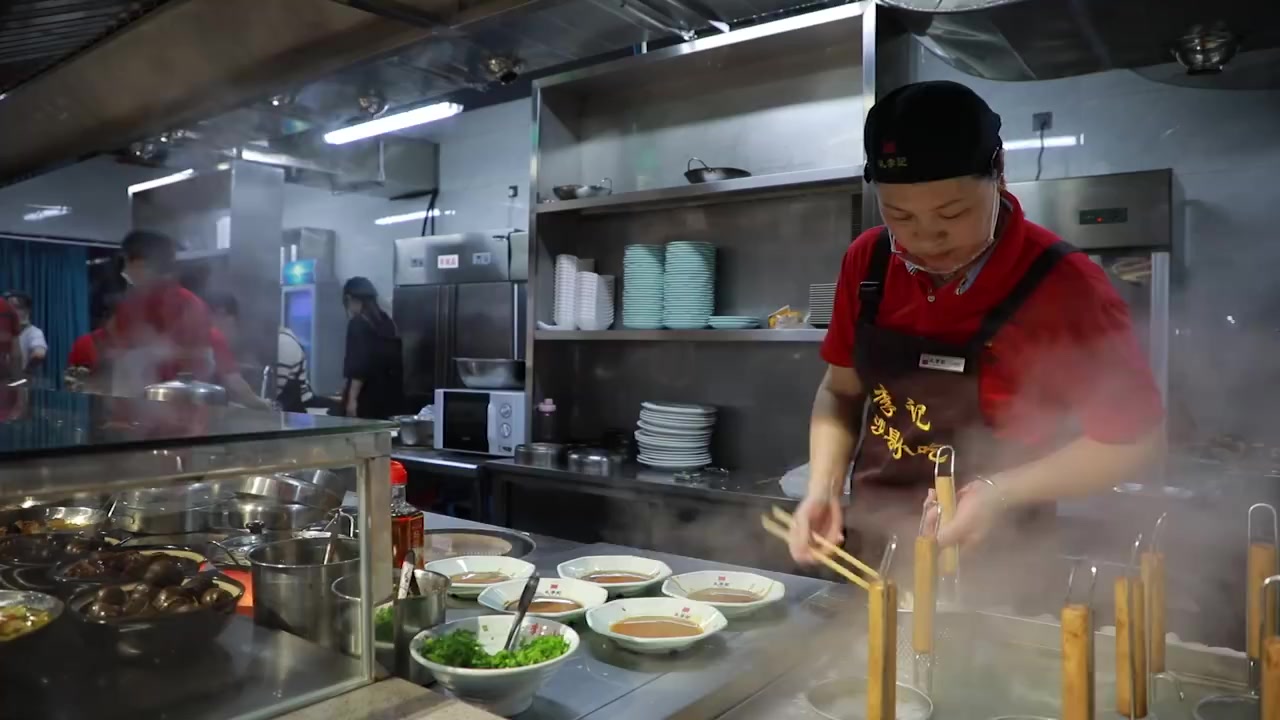 寻找心中的国民美食沙县小吃的老家你高攀不起【沙县小吃拌面的灵魂是花生酱,花生酱的灵魂是冷磨