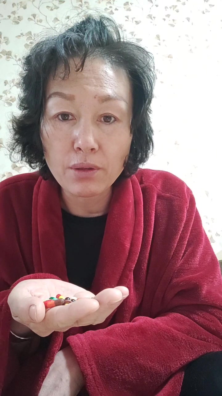 单亲妈妈患罕见恶性脂肪肉瘤,整天靠大把药物维持生命,又去医院