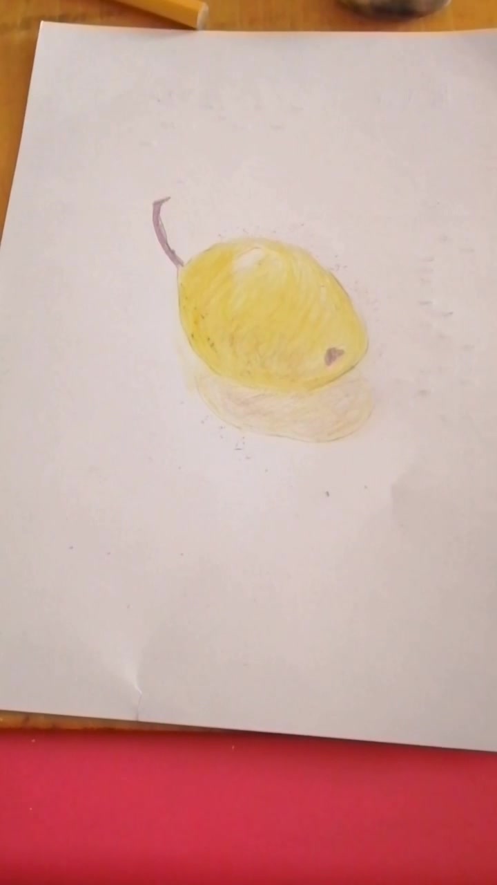 彩铅素描画鸭梨像吗?