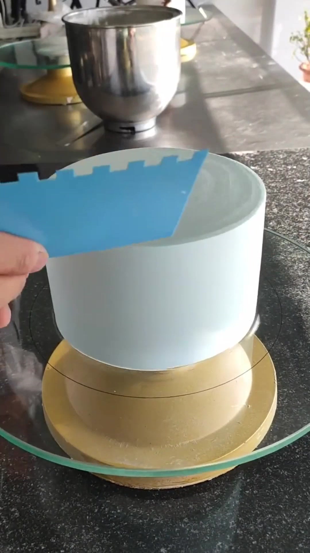 一款简约风的奶油蛋糕,大方好看不过时,奶油控的妹子约起来!