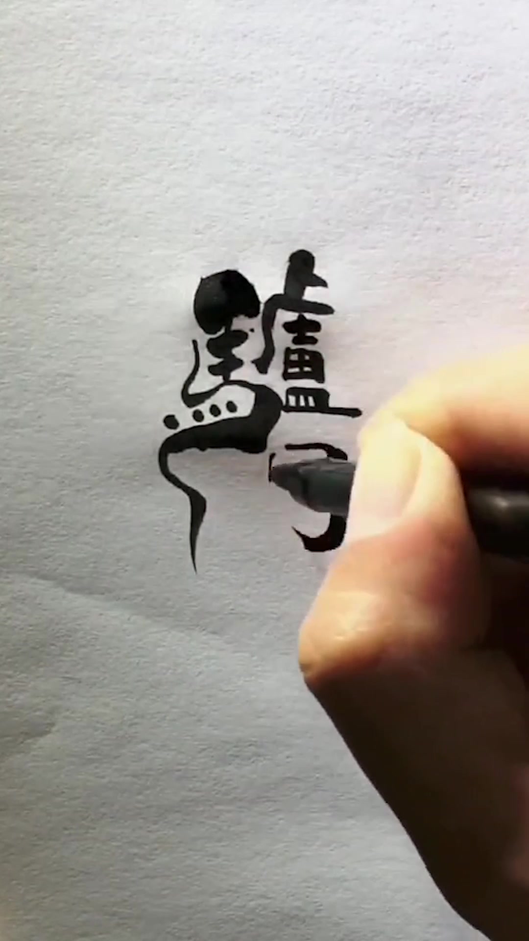 你猜猜设计师要对哪个logo下手?看到结局,我服了