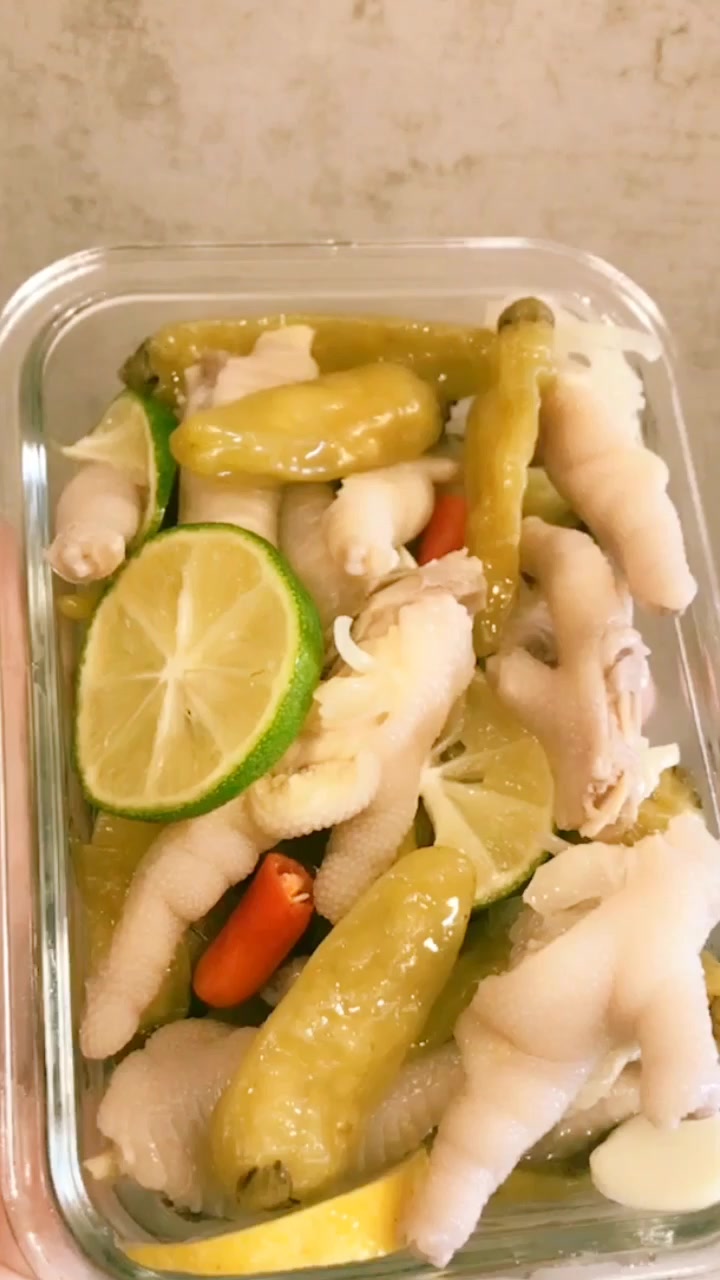 美味的柠檬泡椒凤爪做法,酸辣可口你一定喜欢