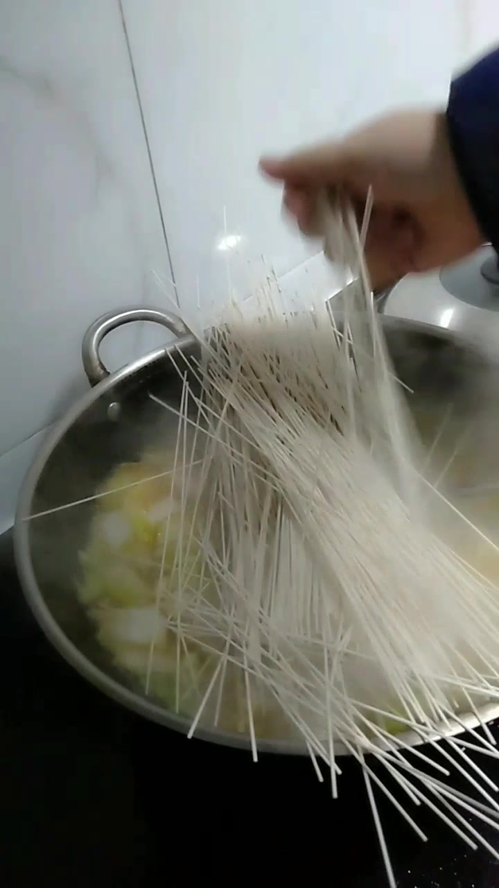 鸡蛋白菜下面条,一次吃一大碗