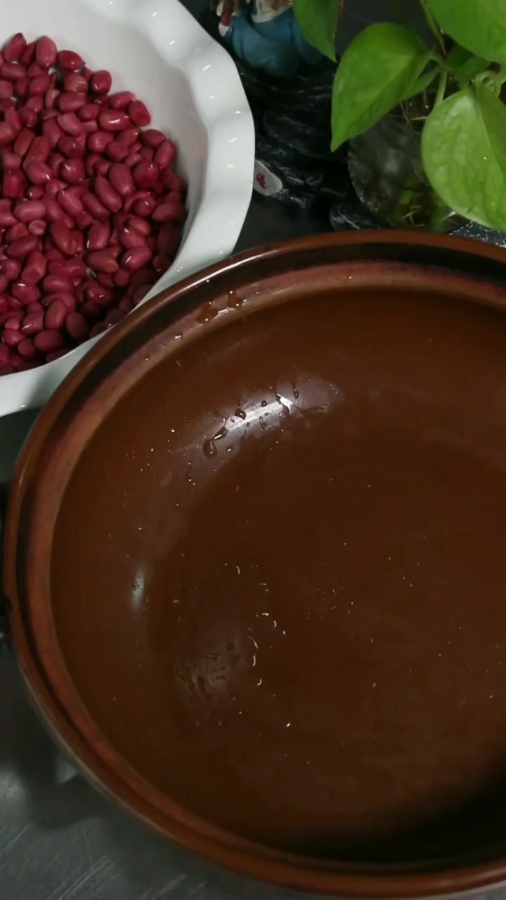 袁厨师教你制作藕王养生汤。