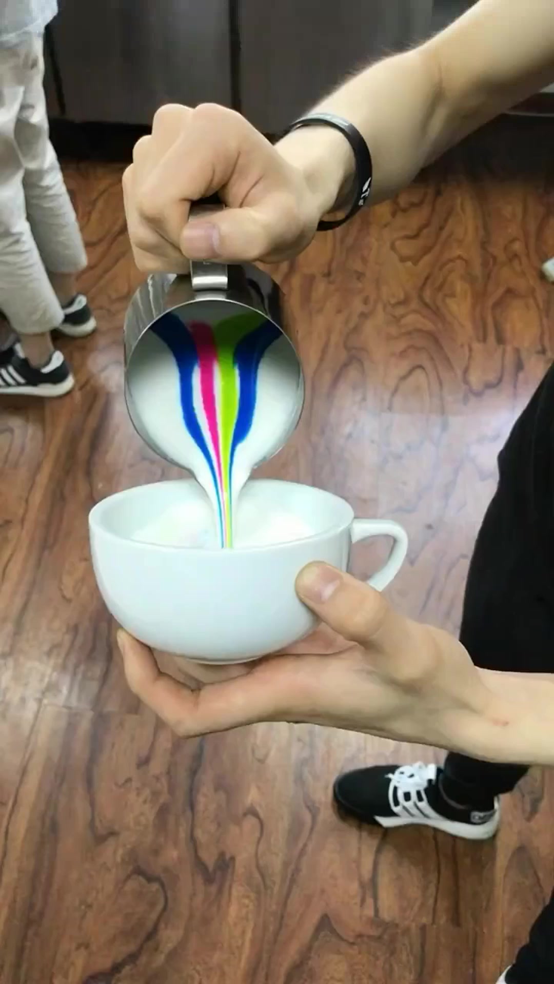 浇灌出来的彩色天鹅,太美了,怎么让人舍得下嘴