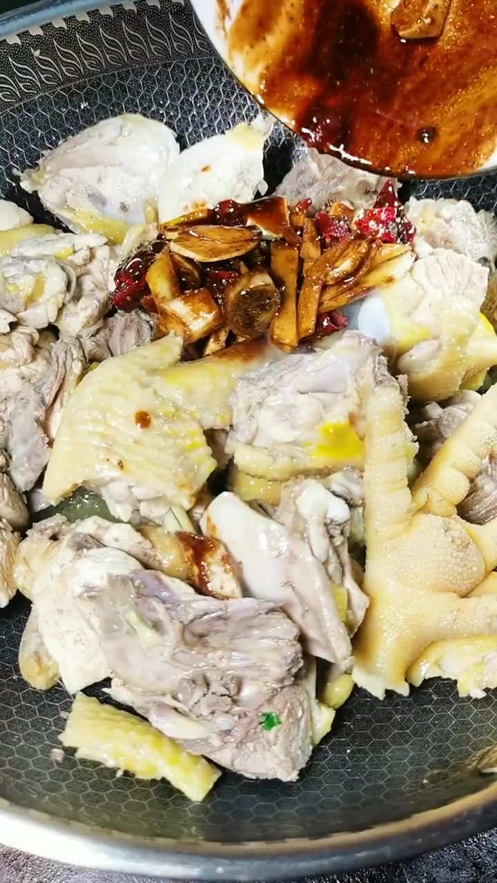 农家炖土鸡的做法教程