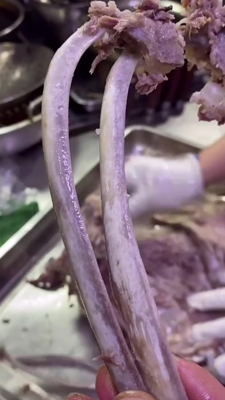 白切羊肉菜市场最常见的羊肉
