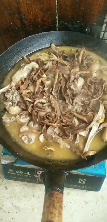 美食笋干焖鸭美味佳肴