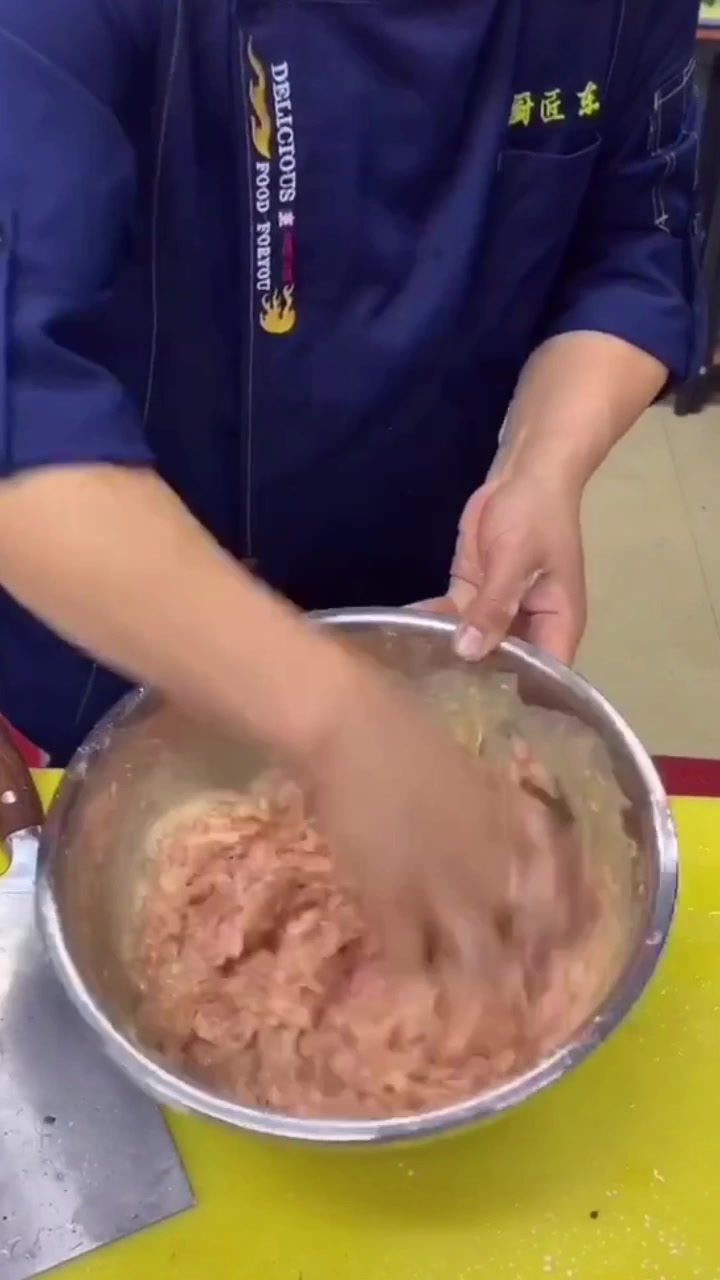 东北的红烧狮子头怎么做