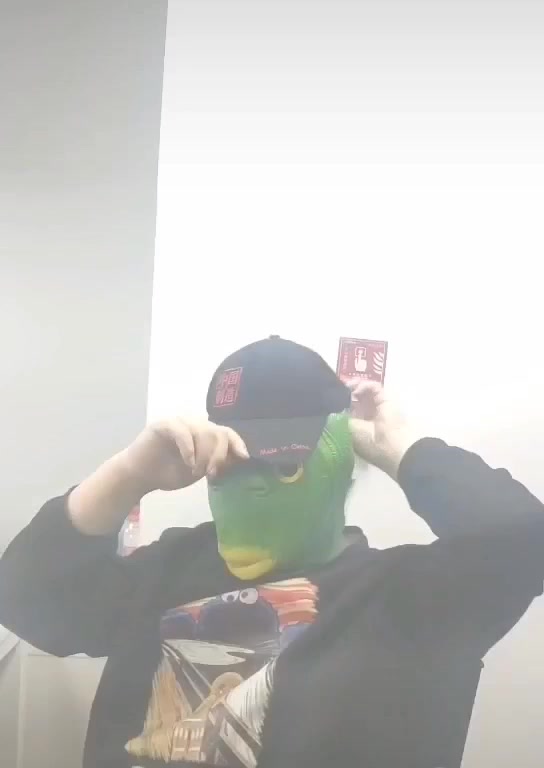这个绿鱼头真的是快乐源泉