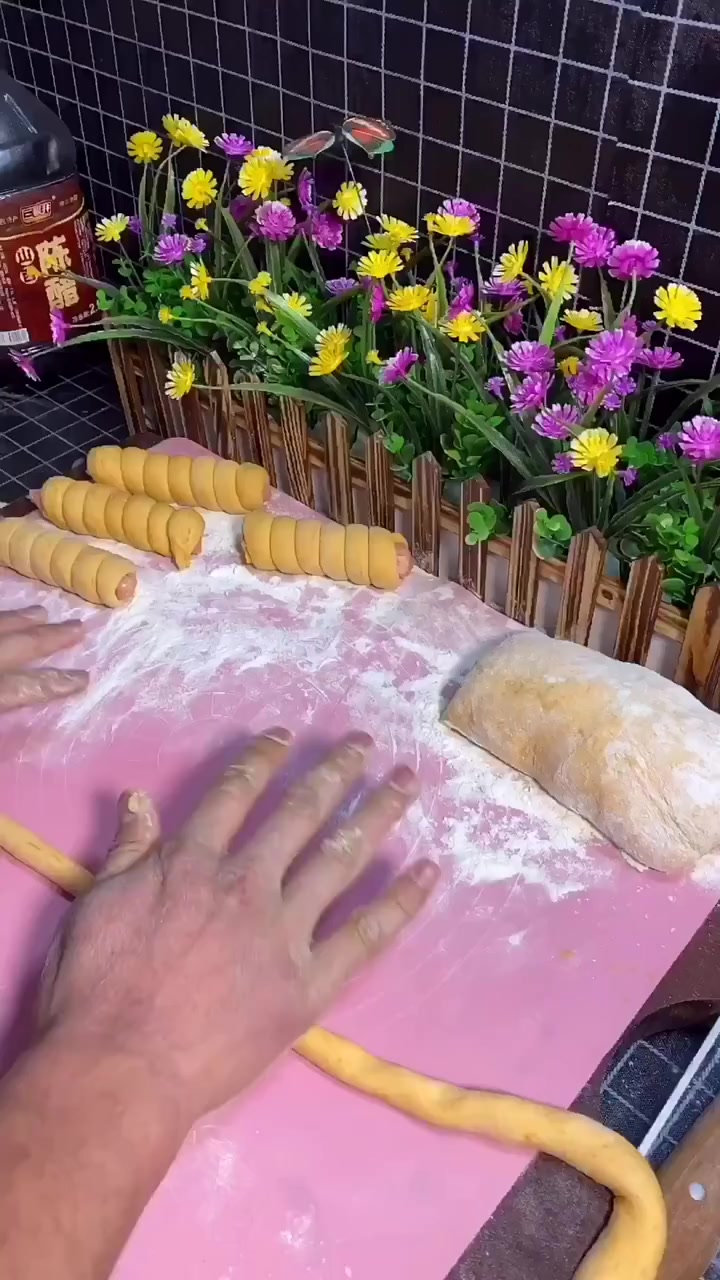 东北大哥教你做南瓜馒头,装盘的那一刻,真是把我馋到了