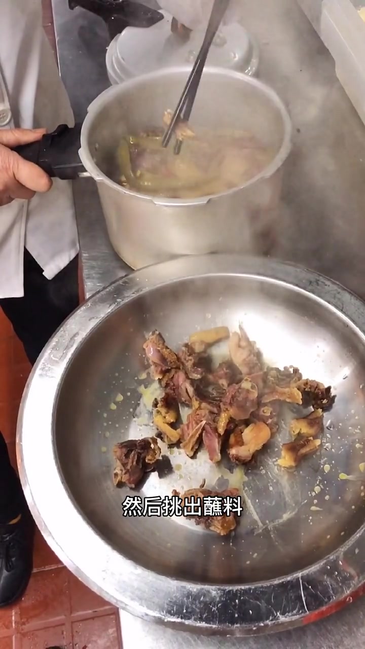 腊鸡火锅这样的简单又好吃,就是儿时那个味!