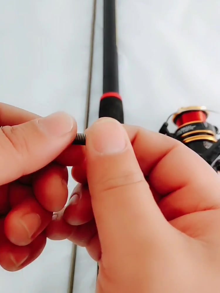 钓鱼教程:冬天串钩钓鲫鱼的小技巧