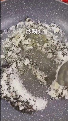 奶茶店老板都是怎么炒茶的?奶茶居然是这么做出来的?