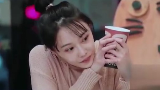 上海鲸乖乖被列为终本案件了,未履行金额共8152元。而鲸乖乖公司法定代表是张恒,最终受益人