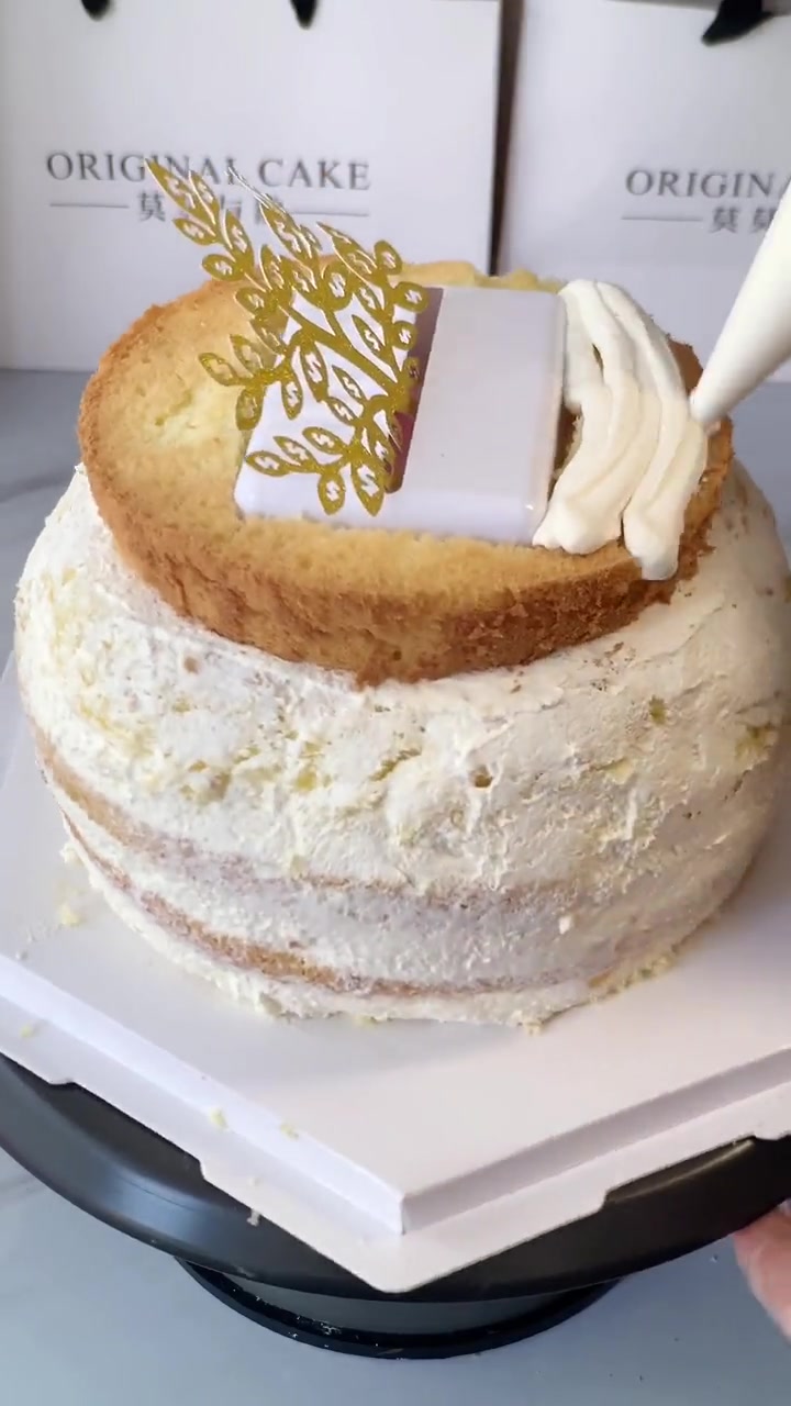 给长辈发红包一般都不愿收,用这款抽钱盒子蛋糕,给长辈一个惊喜