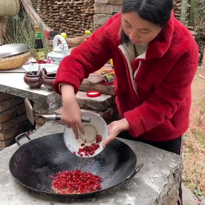 干锅龙虾尾这样做它不香吗?