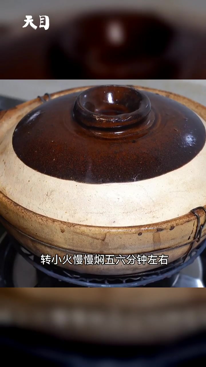 好吃的老徐vlog 嘿!这一锅来自绍兴古镇的酱肉香肠煲仔饭,可真香