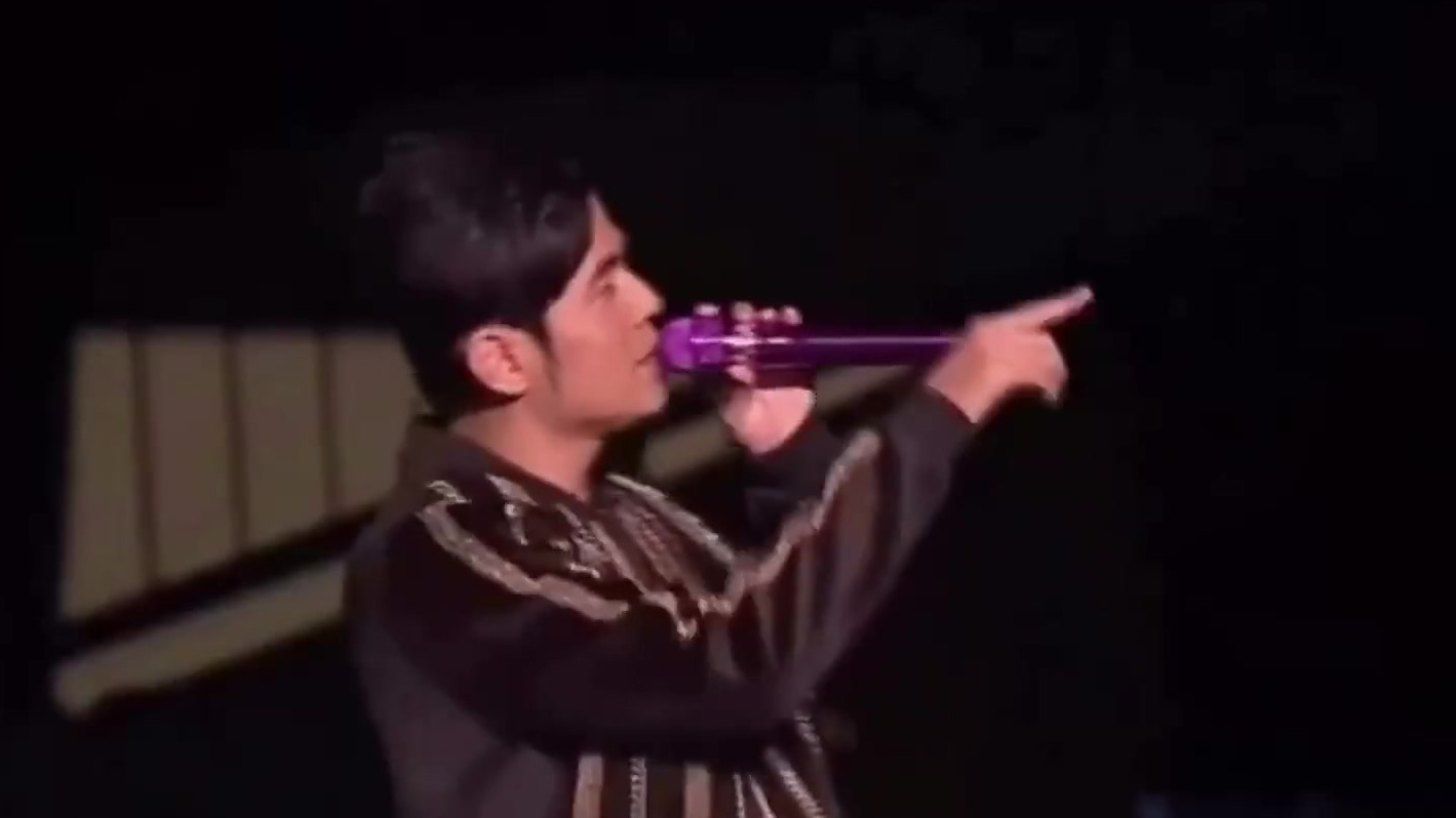 #周杰伦胖了#奶茶喝多了?周杰伦又胖了,身材壮硕脸部发福明显,要不是有昆凌在旁边,我可能会