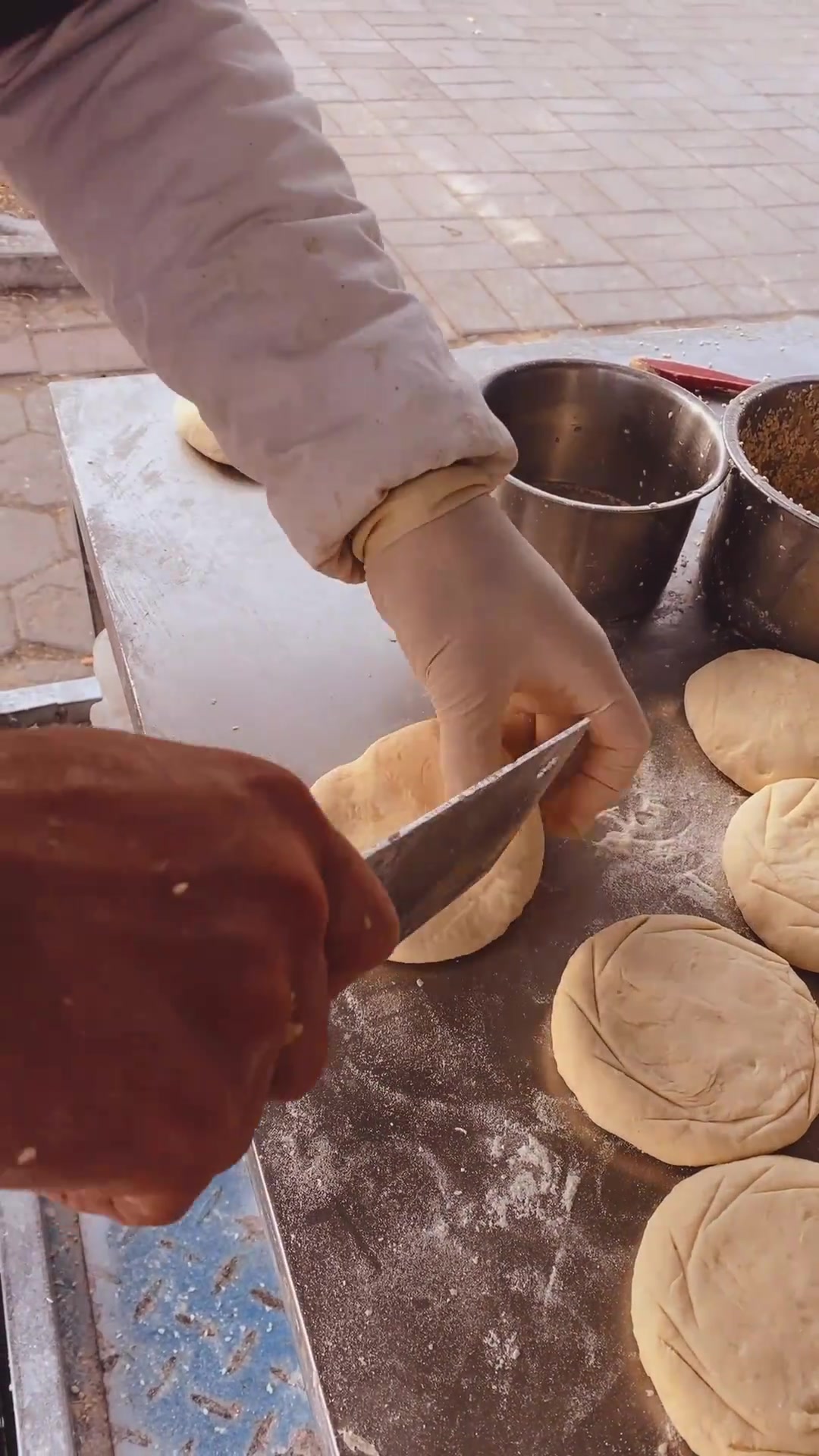 烧饼砍花边 家人看看吧
