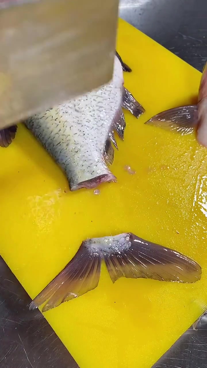 清蒸鱼的详细做法教程