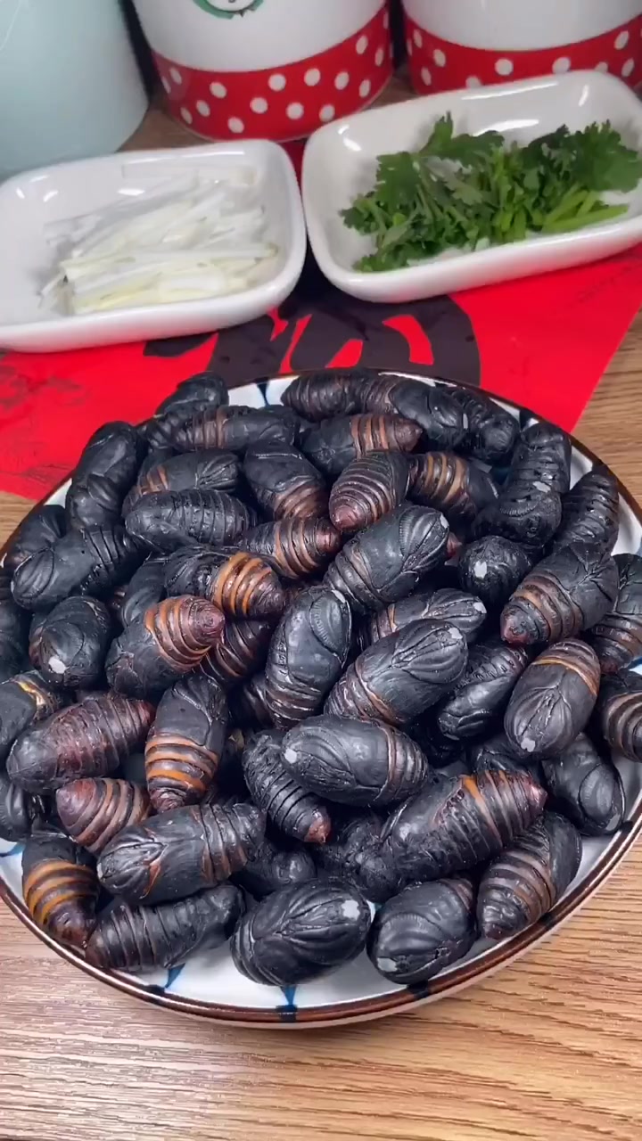 凉拌蚕蛹的做法教程来啦