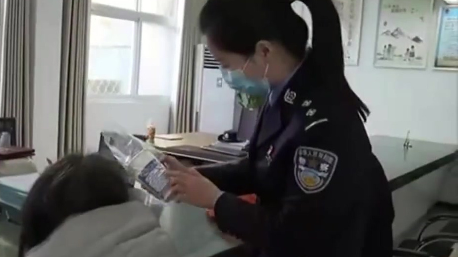 【#徐州#徐州警方推出5000杯免费反诈奶茶 网友:真·提神醒脑!】近日,徐州睢宁警方与奶
