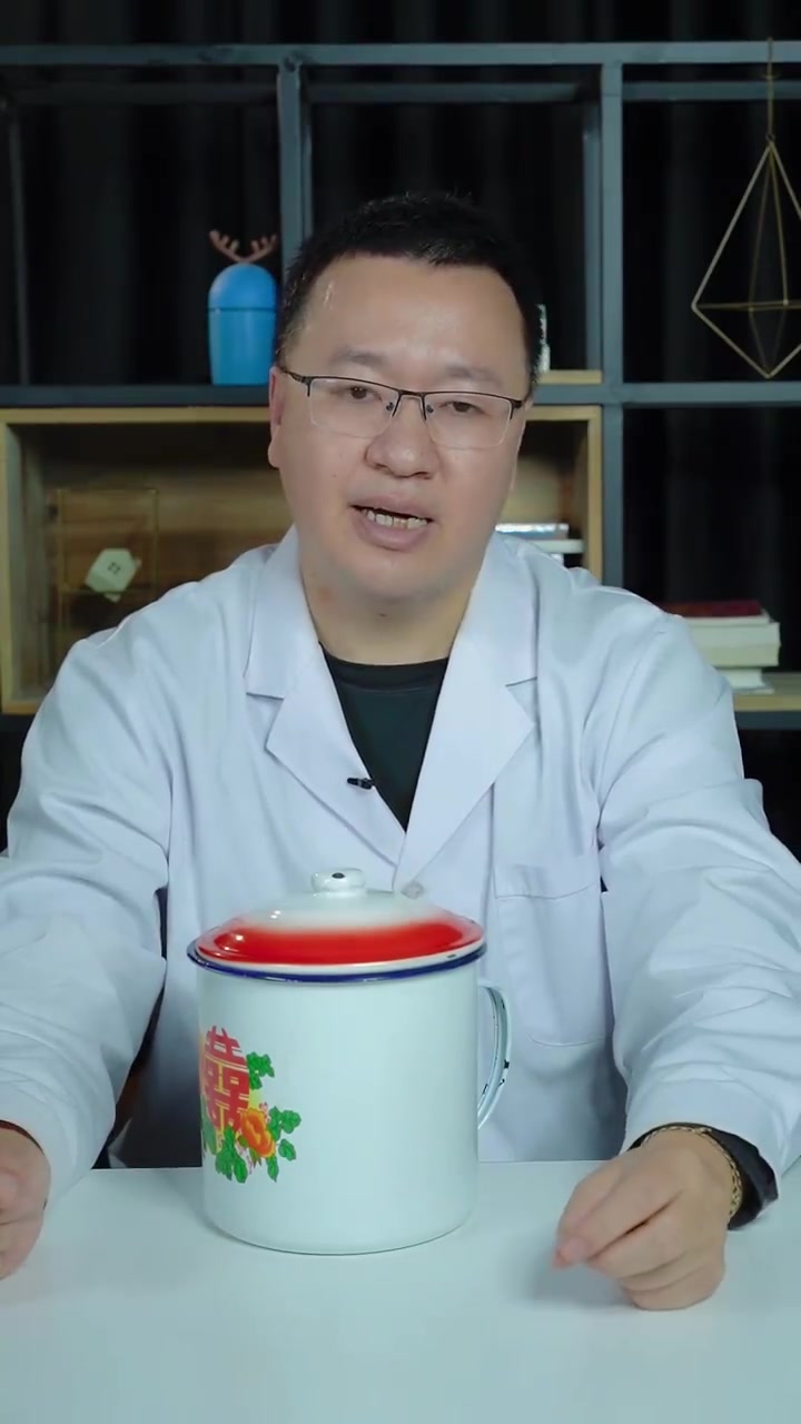 #美妆#造成鸡皮肤的原因到底是什么?