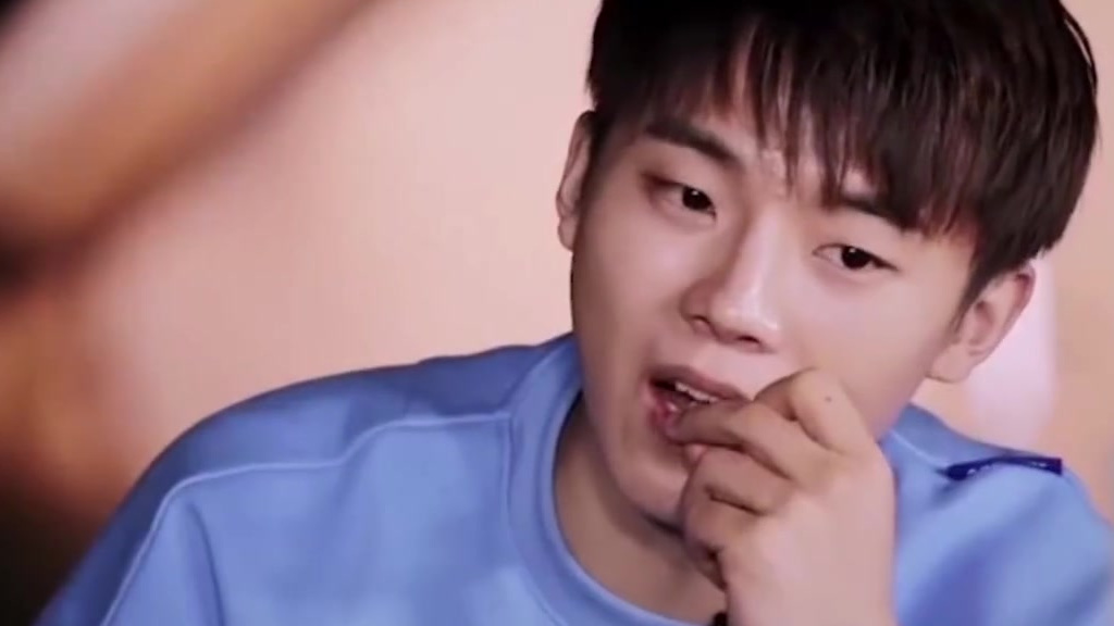 之前在《野生厨房》第二季里高嘉朗就说“必须是我喜欢你,要是你喜欢我了,我就不喜欢你了!你不