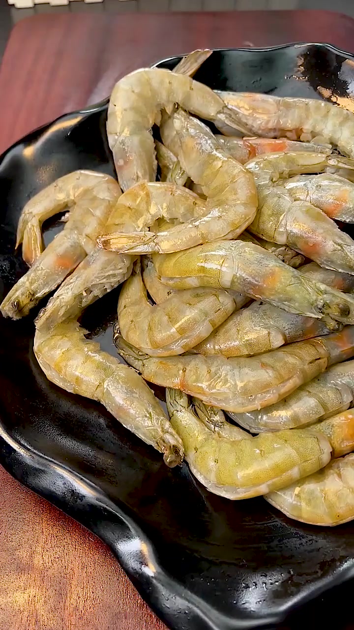油焖大虾的家常做法,想要做的好吃这一步是关键