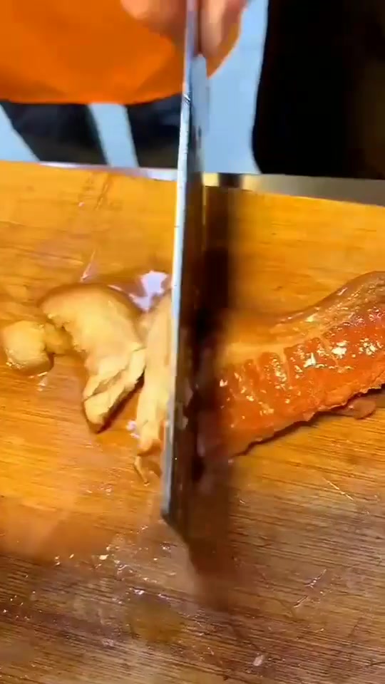 北京卤煮火烧(苏造肉,为老北京穷人吃的肉食)