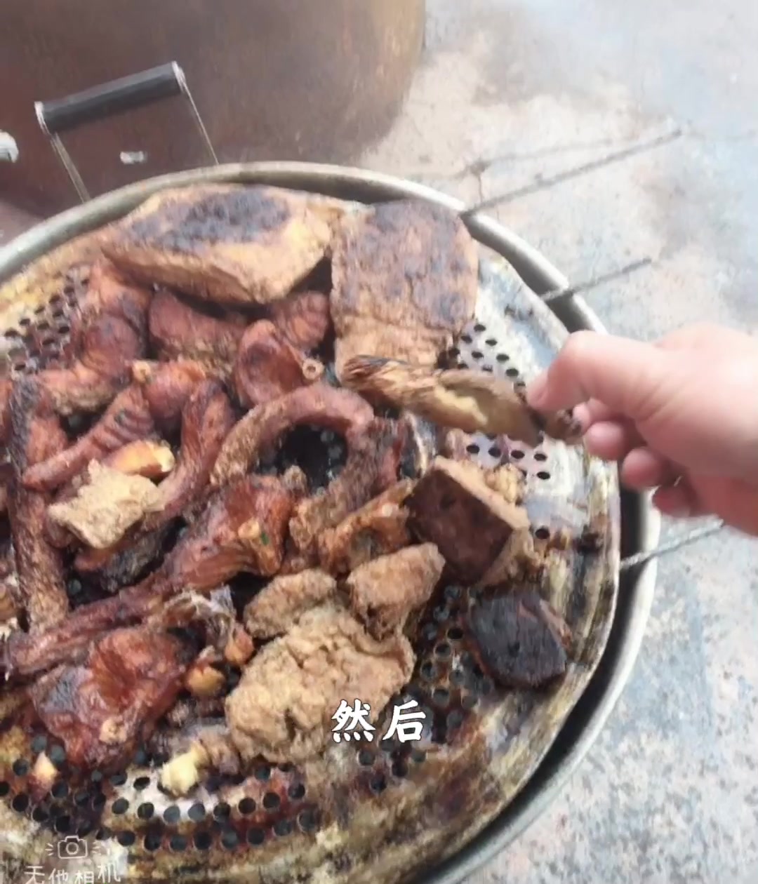 曾经的农村真实的过年菜烤豆干片烤鱼块味道好保存久