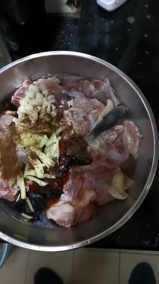 潮汕沙茶粉炒文昌鸡。简单美味。风味独特。为潮汕沙茶粉点个赞