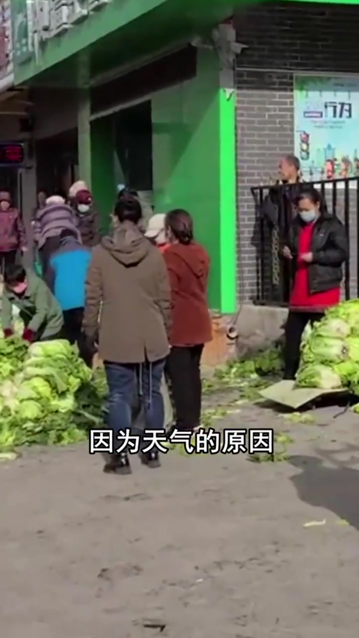 一颗大白菜62元,韩国人哭诉,现在也就中国人吃得起泡菜
