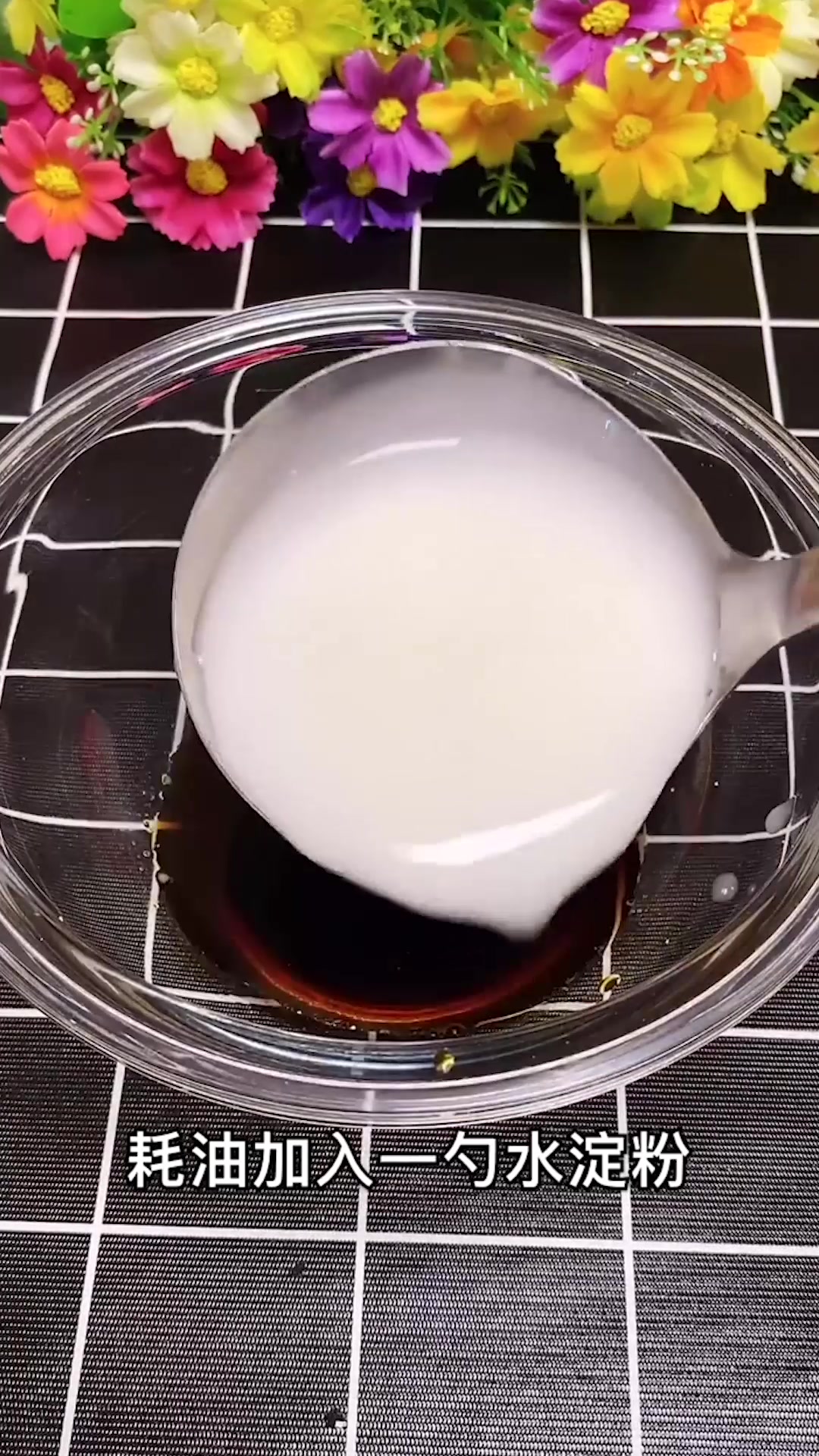 腐竹炒肉像我这样做,大人小孩都爱吃,现在就教你做法!