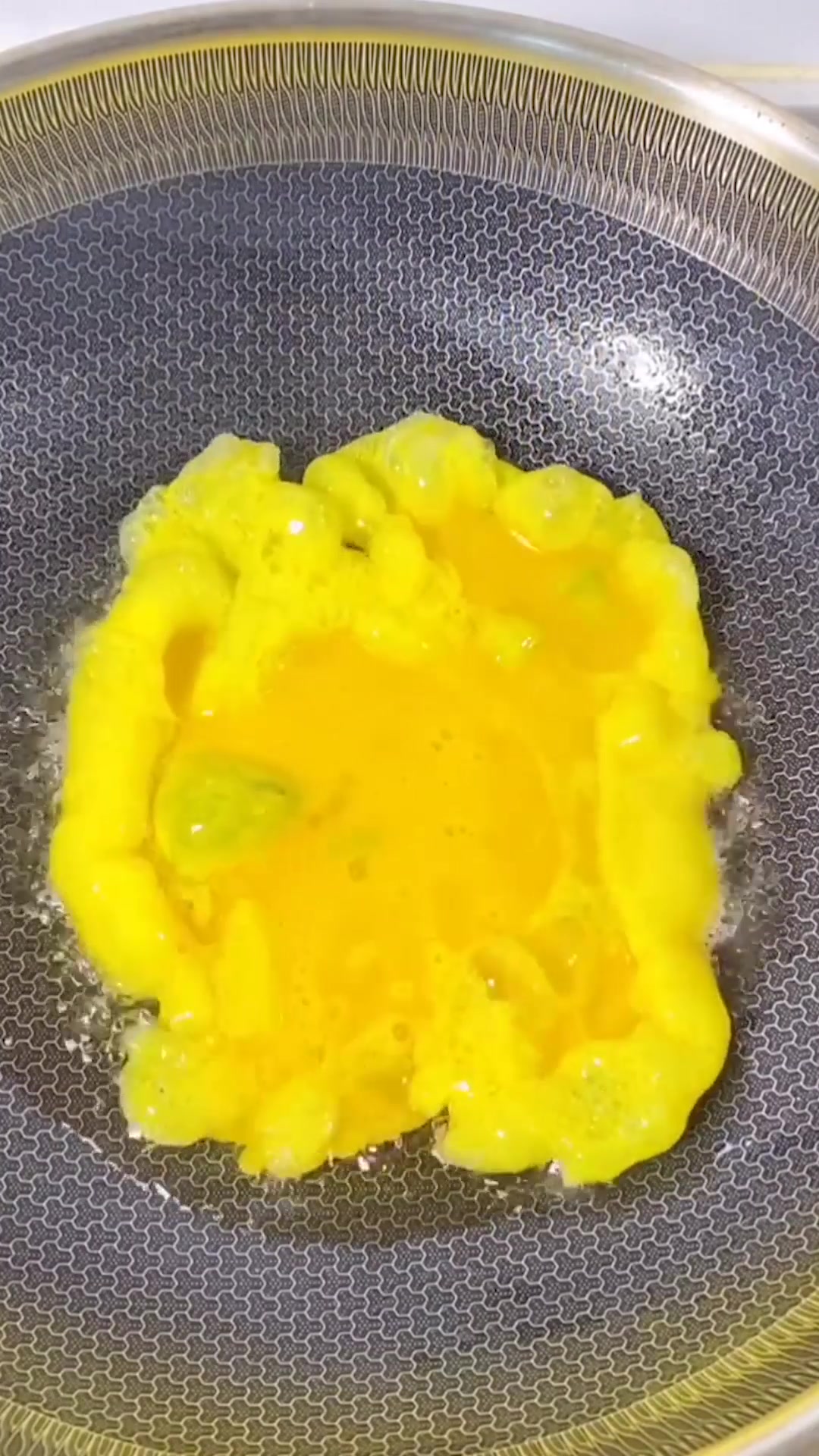 洋葱木耳炒鸡蛋,像我这样做,老婆孩子就好这口!