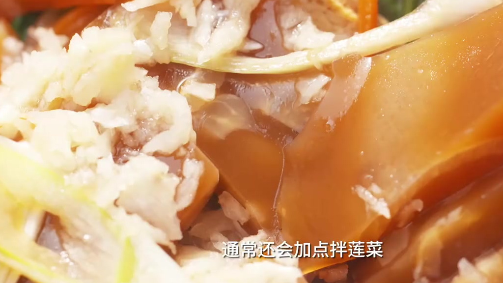 &nbsp;【了解一下“烩面”的美味吧】河南烩面堪称河南面食的名片之一,不同于大多数面条烫面、浇汤的