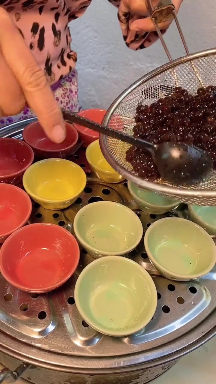 老婆辞职在家做的钵仔糕,没想到出摊第一天就不够卖!