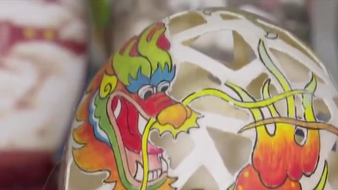 【呼和浩特市非遗——蛋雕】一个普通的鸡蛋,经过他的精雕细刻,变成了生动的八仙过海图、活灵活