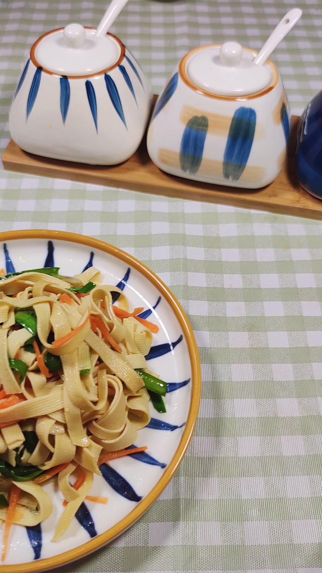 家常菜清炒豆皮的做法