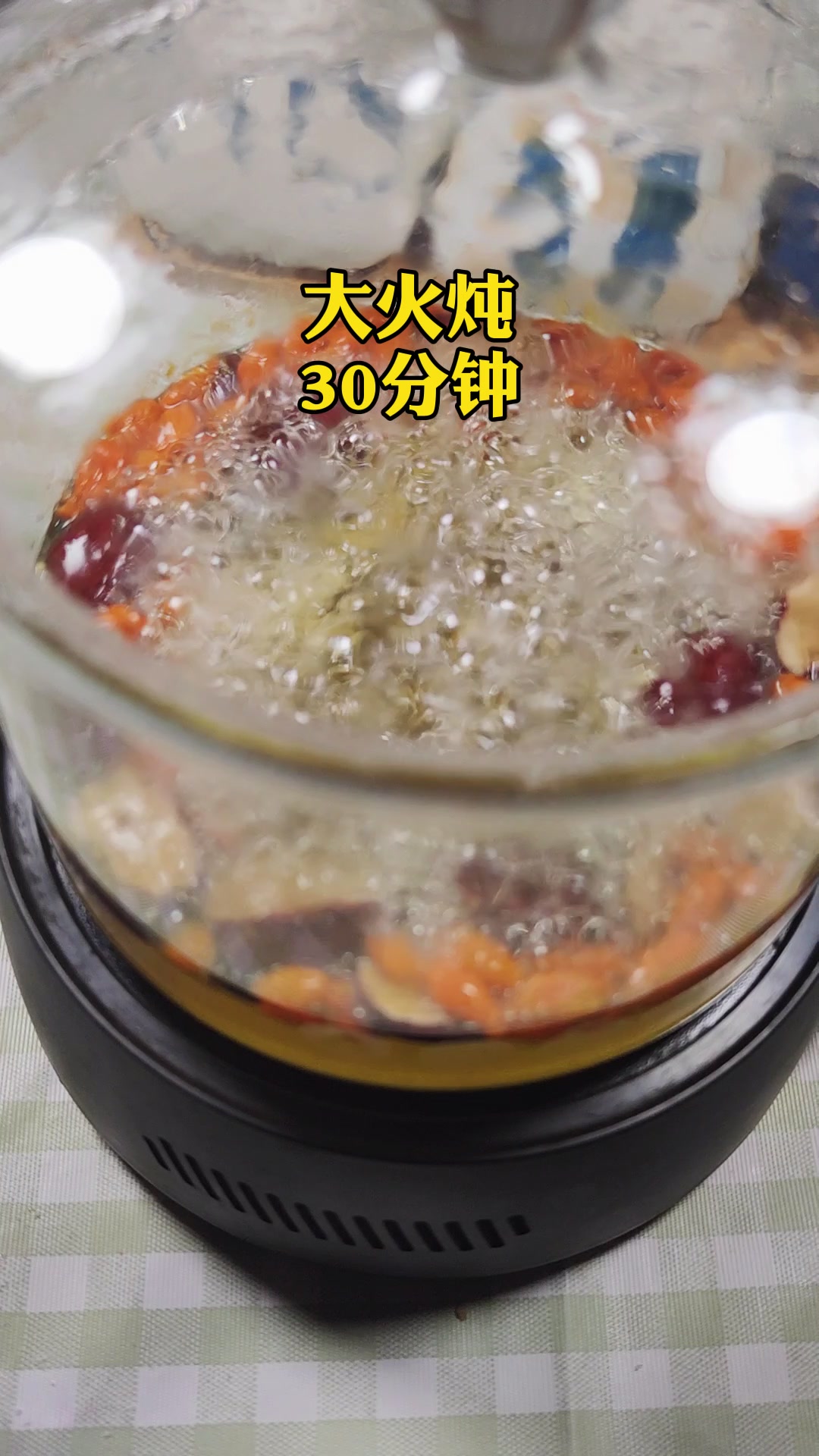 花胶炖牛奶的做法